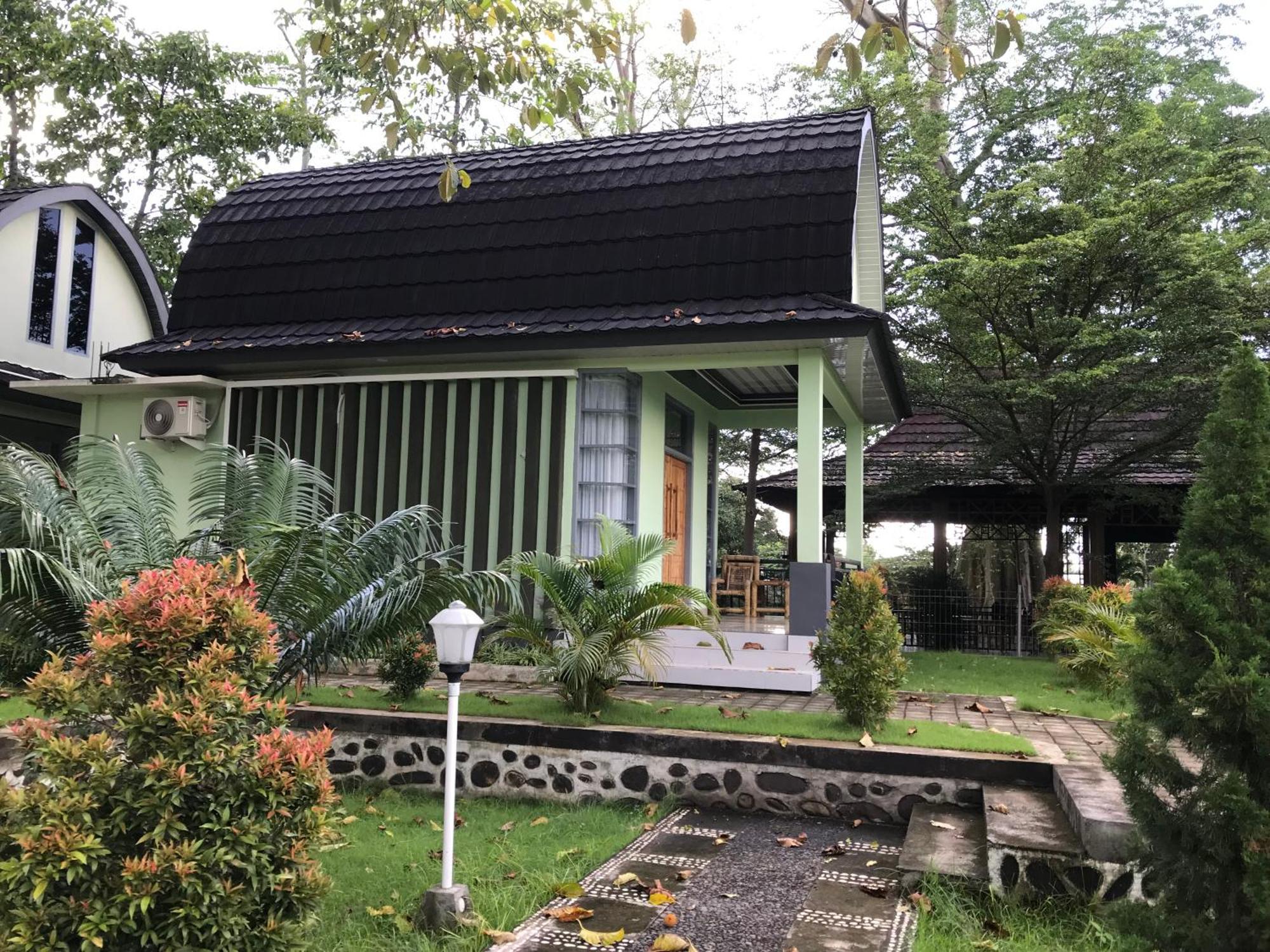 Pohon Purba Resort & Restaurant Labuhan Pandan Exteriér fotografie